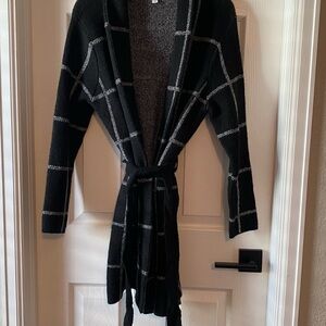 Time and Tru Black and White Cardigan Sweater